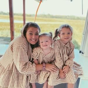 Meet your Posher, Rhianon